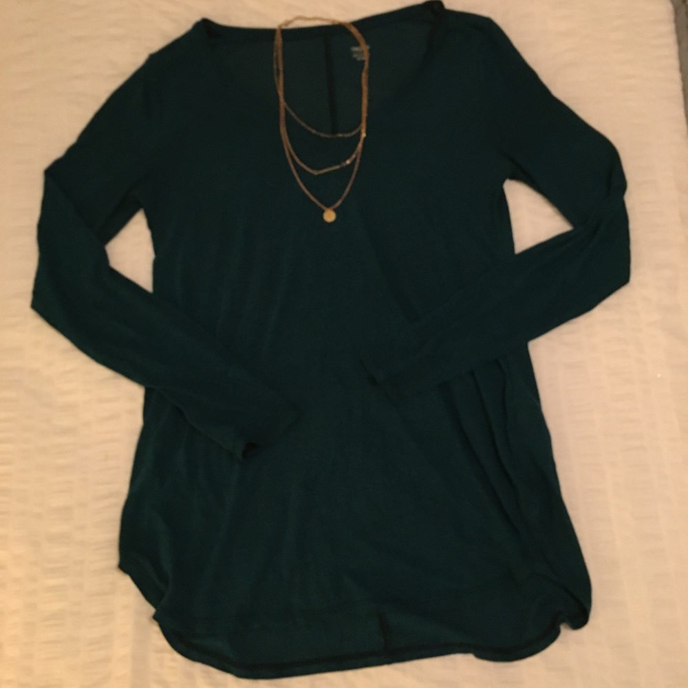 Emerald v neck thin long sleeve